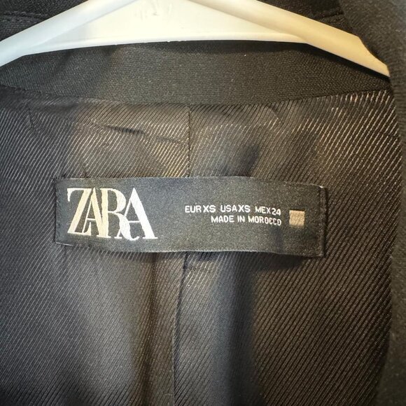 BLACK SINGLE BUTTON LONG BLAZER - Picture 6 of 6